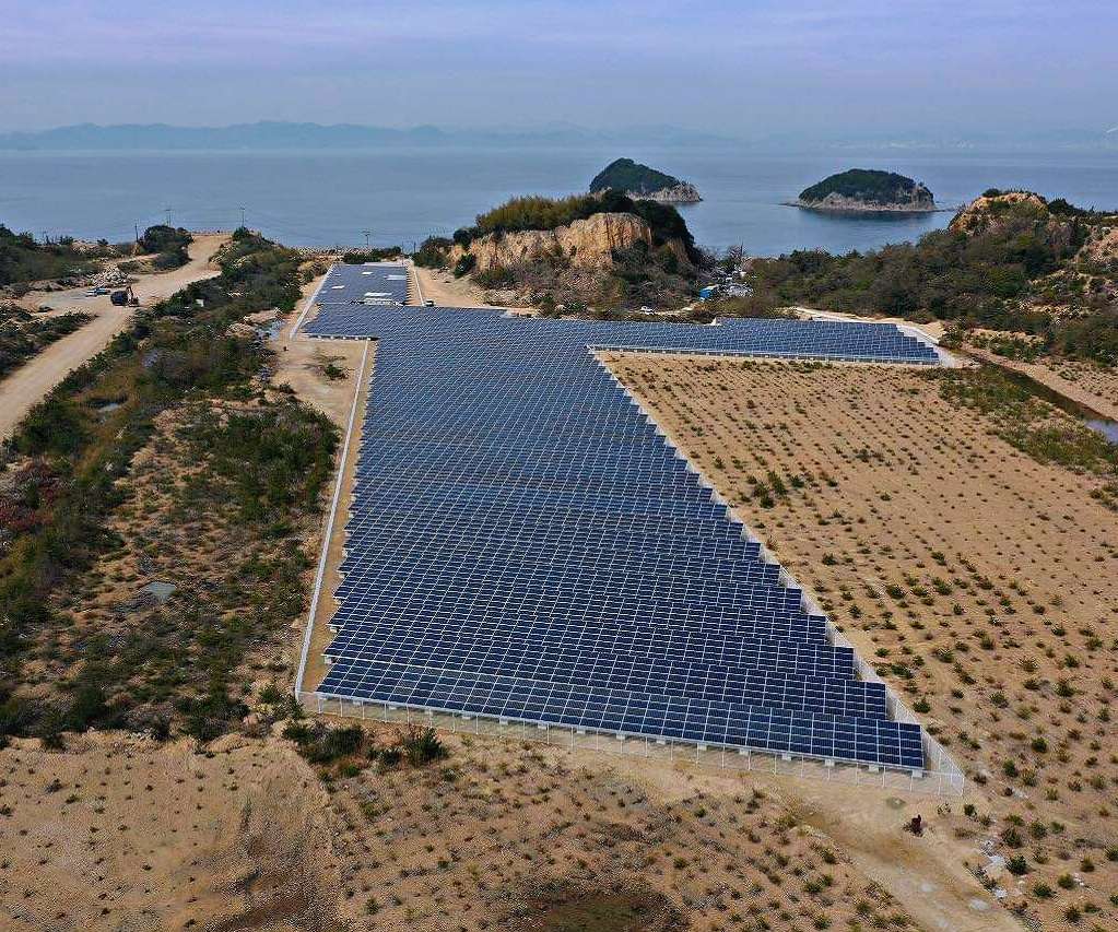 Sistema de suporte fotovoltaico de alumínio e aço de superfície voltada para o mar